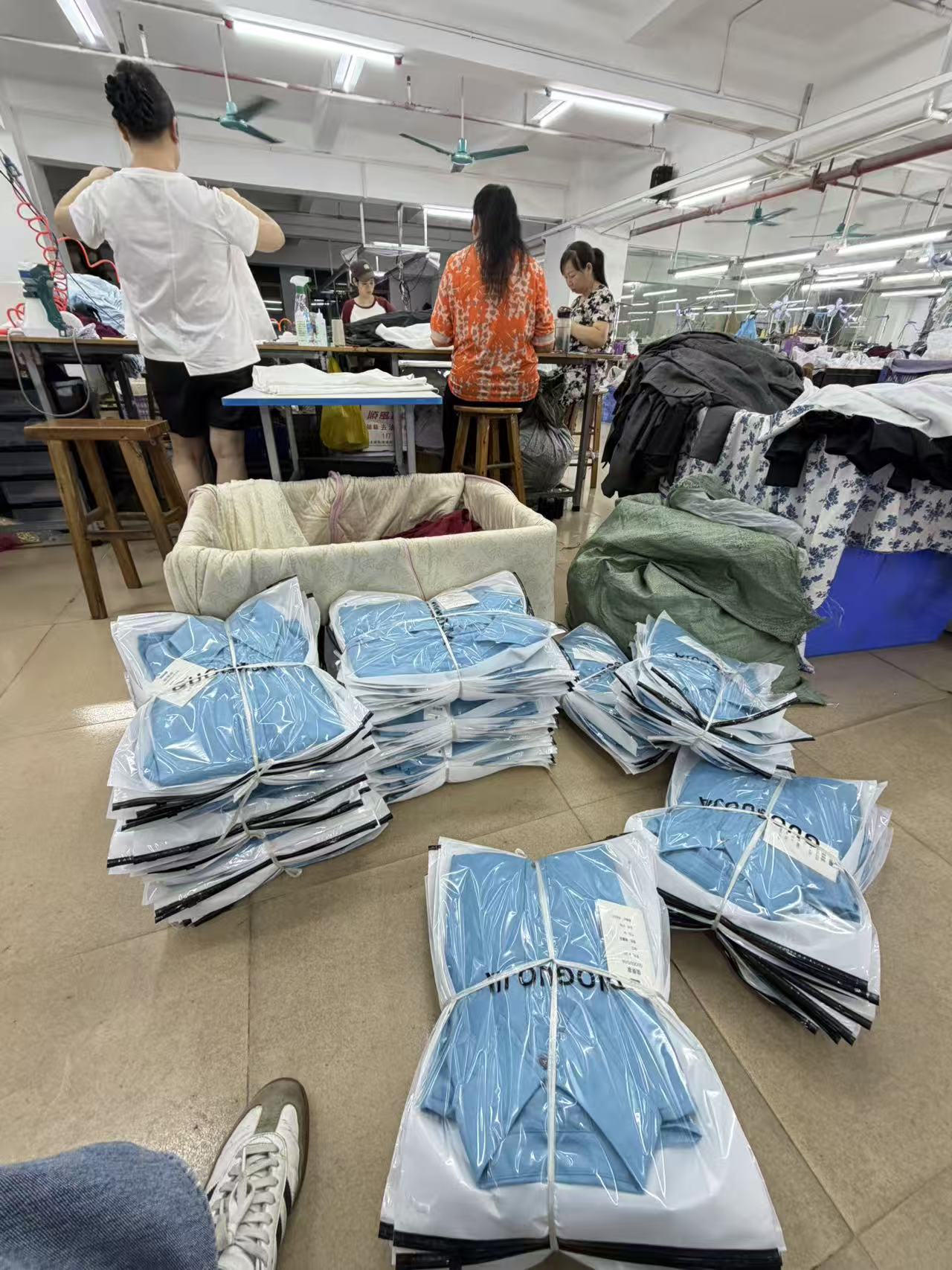 Cost to manufacture clothing in China for fashion brands