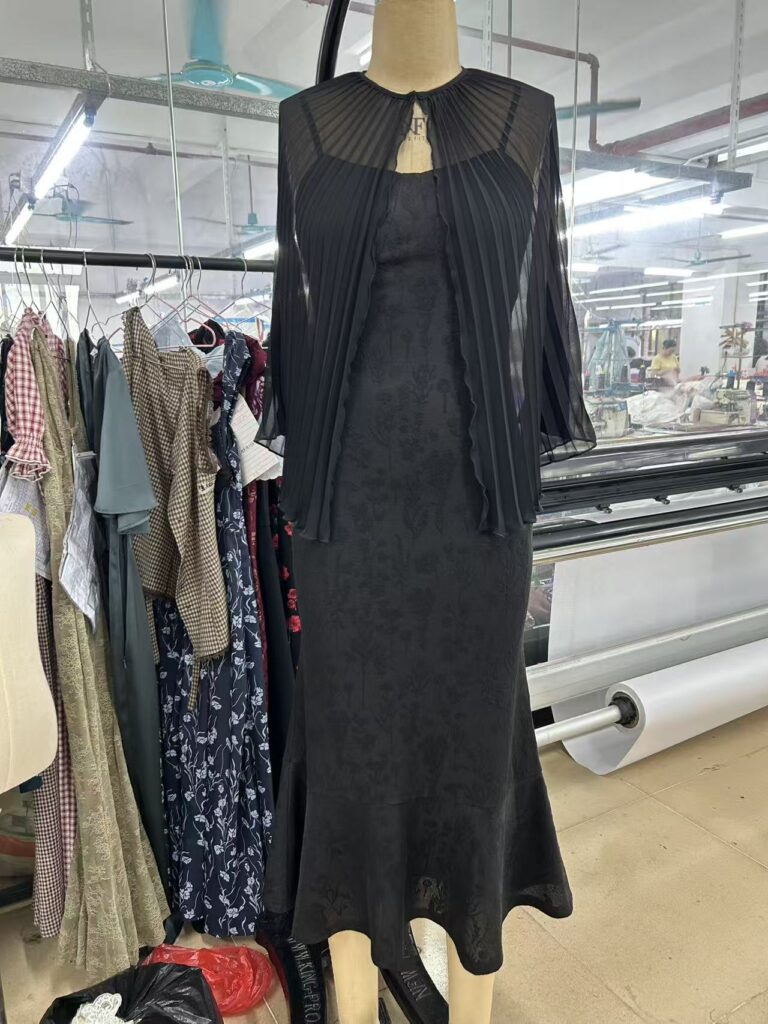 Custom womenswear manufacturing detail at Mugekoo